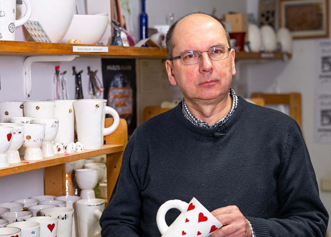 Saimnieku stāsti: Marutas Raudes Mākslas centrs un porcelāna darbnīca
